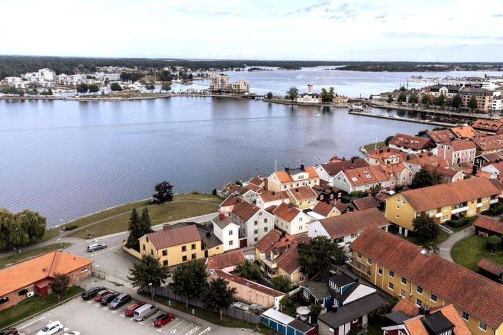 Central Laegenhet I 1700-Talshus Vastervik Ngoại thất bức ảnh